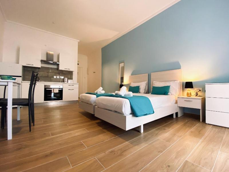 Miami Apartments - image 1