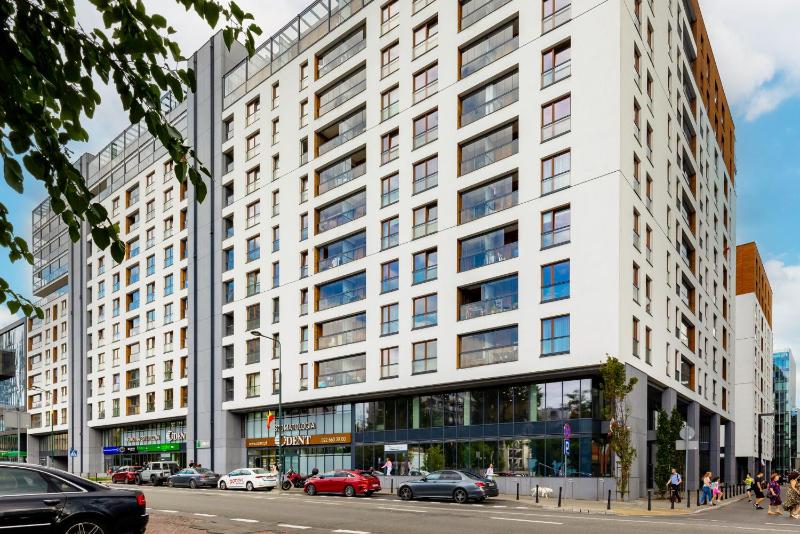 Warsaw City Center Apartment Grzybowska 85 with Parking by Noclegi Renters - image 7