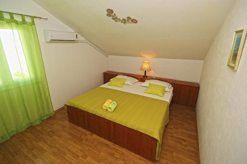 Apartmani Niki Hvar - image 41