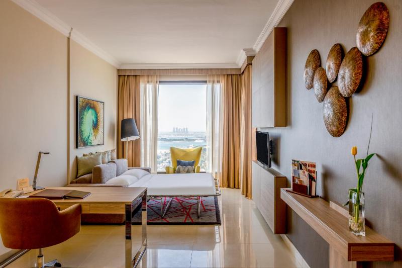 Premium Suite with Sea View with Free Shuttle Beach & Mall Transfer image 4