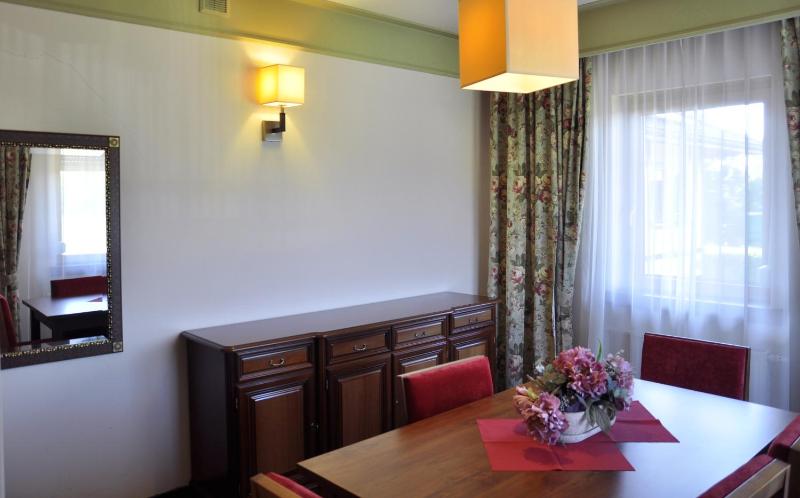 Deluxe Suite image 3