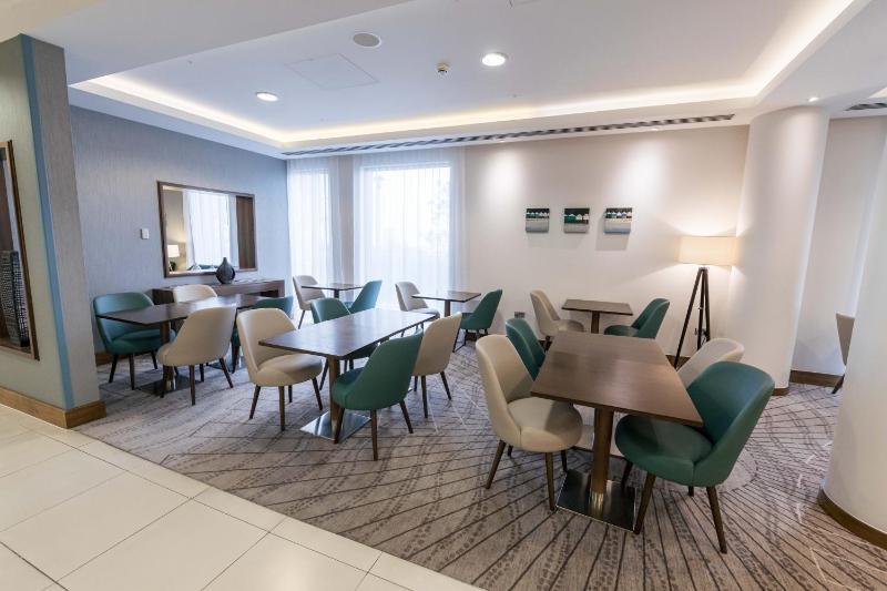 Queen Room with View image 1