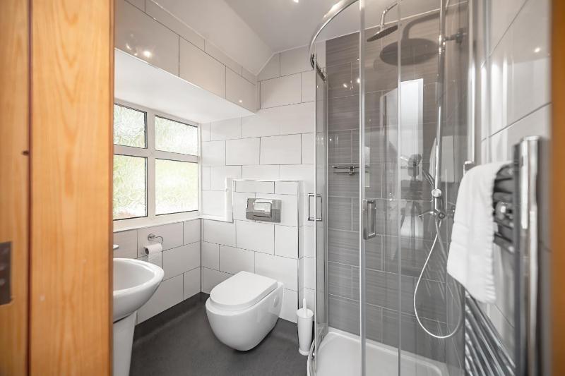 Double Room with Private Bathroom image 3