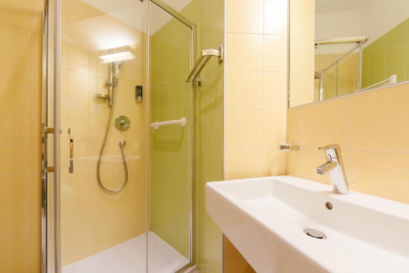 Single Room image 1