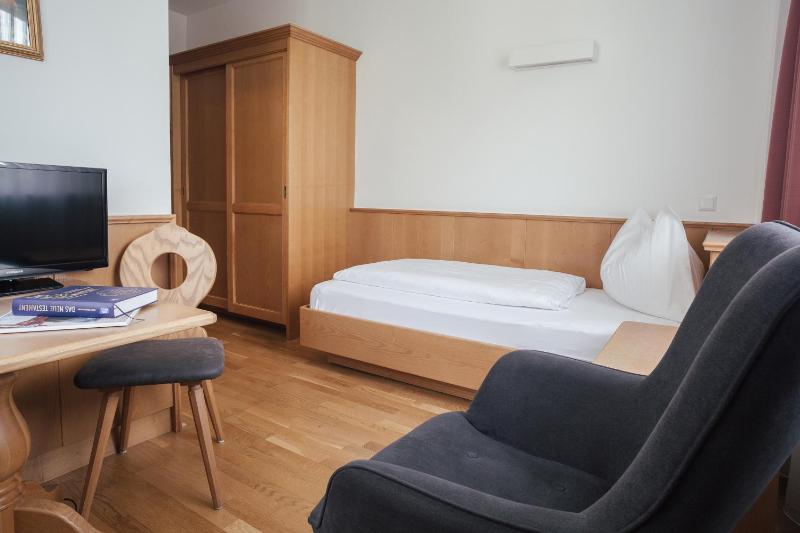 Single Room image 2