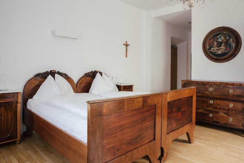 Double Room with Balcony image 1