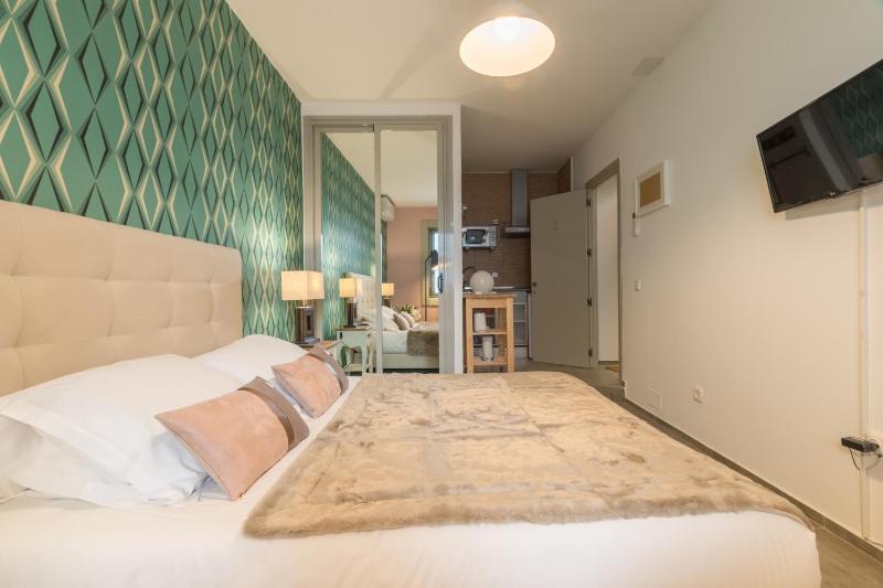 Studio Apartment Interior III image 3
