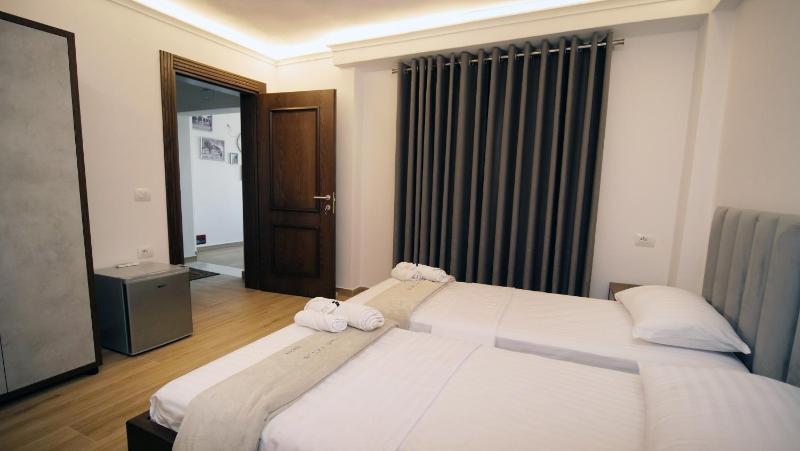 Vila Fatos Qama - image 6