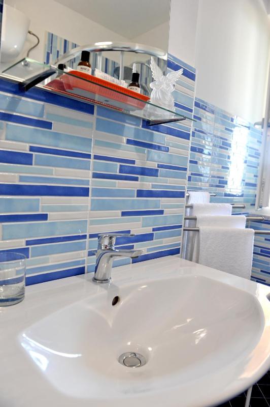 Deluxe Double Room image 2