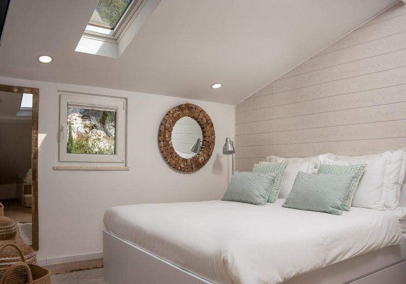 Villa Sea La Vie Seafront Location 4 Bedrooms Sea Access - image 11