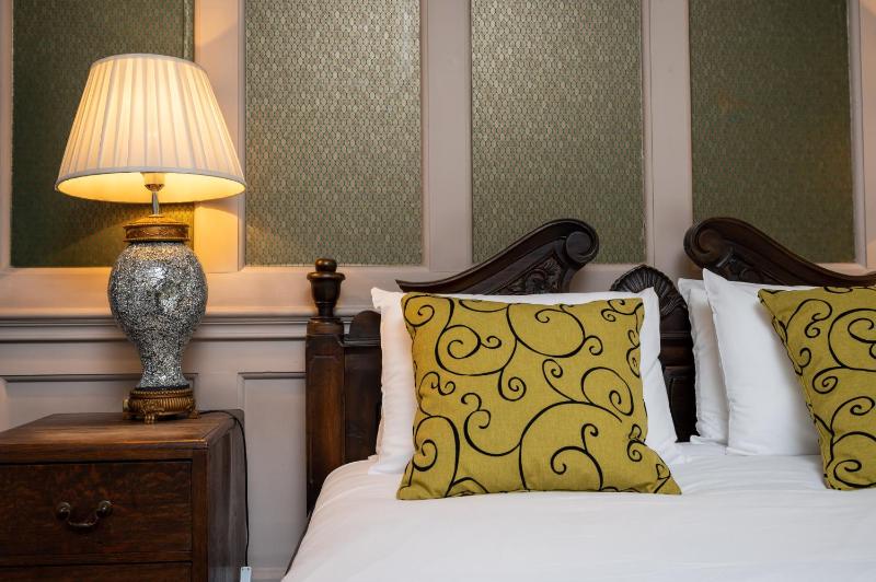 Superior Double Room image 4