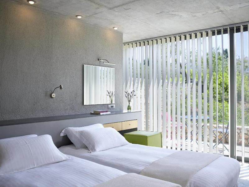 Leivatho Hotel - image 21