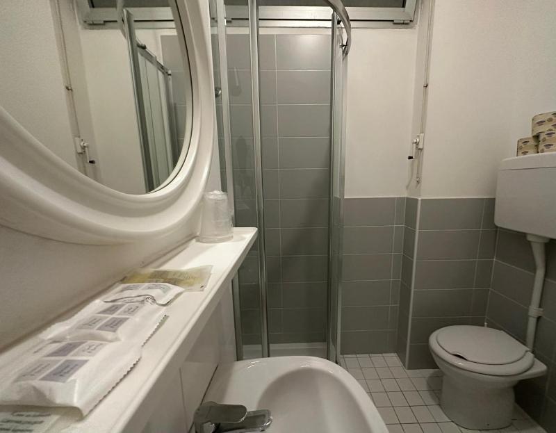 Triple Room image 2
