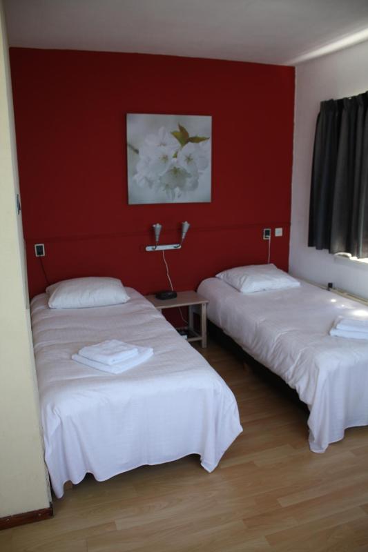 Triple Room image 2