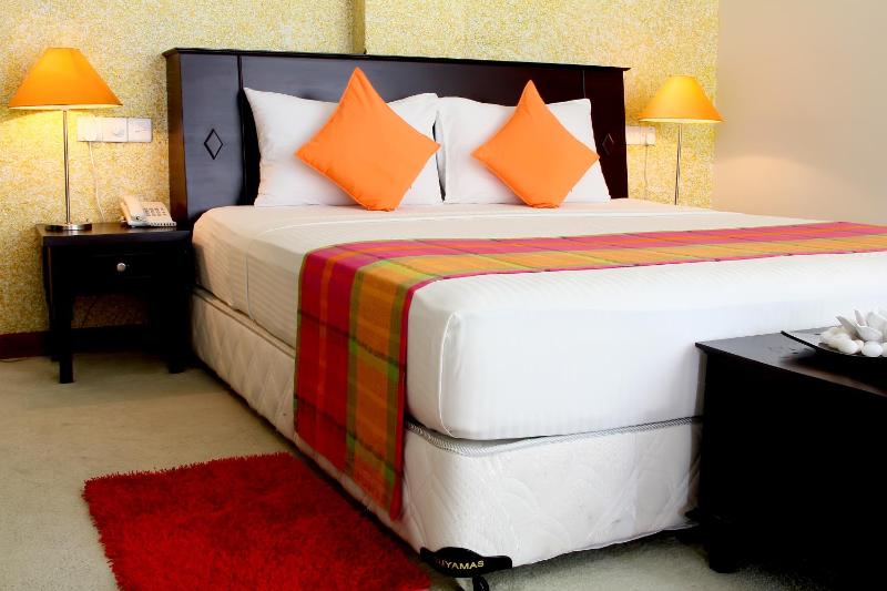 Deluxe Double Room image 1