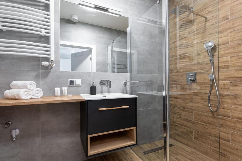 Beach Apartments Perłowa Przystań Sztormowa by Noclegi Renters - image 17