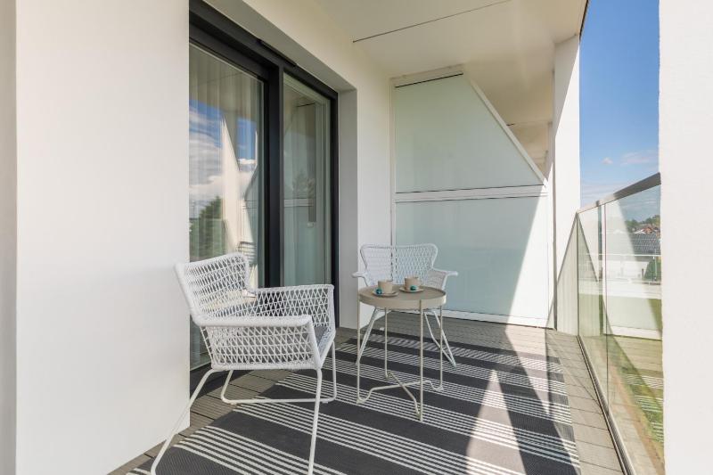 Beach Apartments Perłowa Przystań Sztormowa by Noclegi Renters - image 23