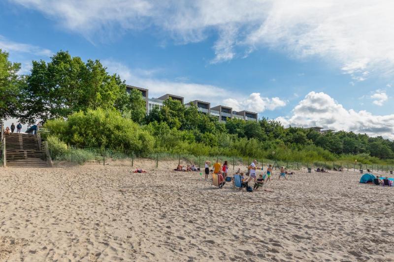 Beach Apartments Perłowa Przystań Sztormowa by Noclegi Renters - image 9