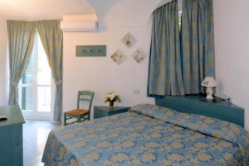 Standard Double or Twin Room image 4