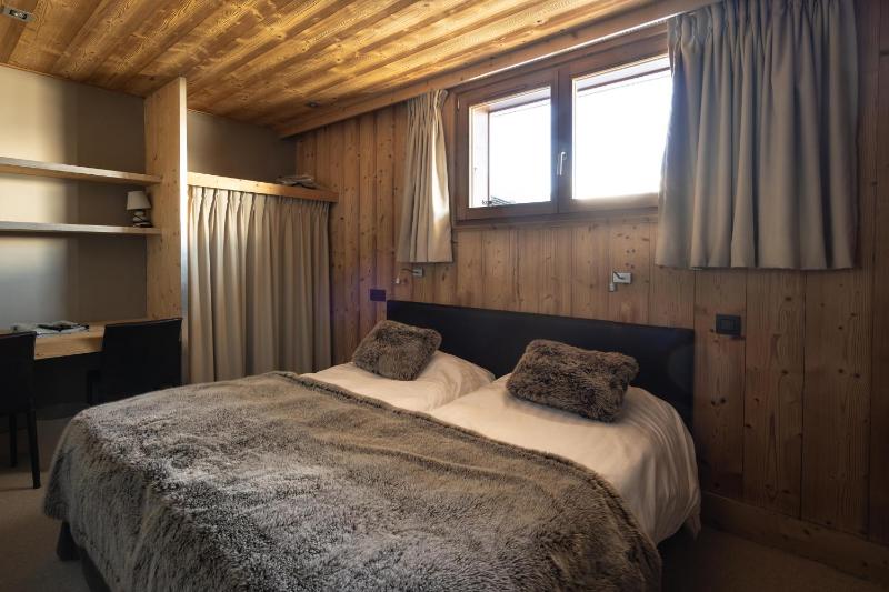 Double Room - Attic image 3
