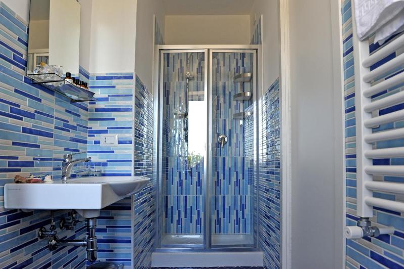 Deluxe Double Room image 4