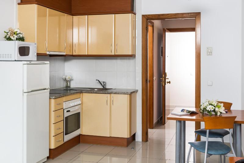 Studio with Balcony (2 Adults) image 2