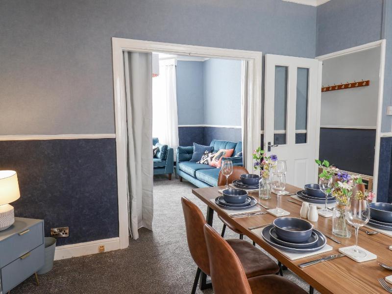 3 Auborough Street - image 12
