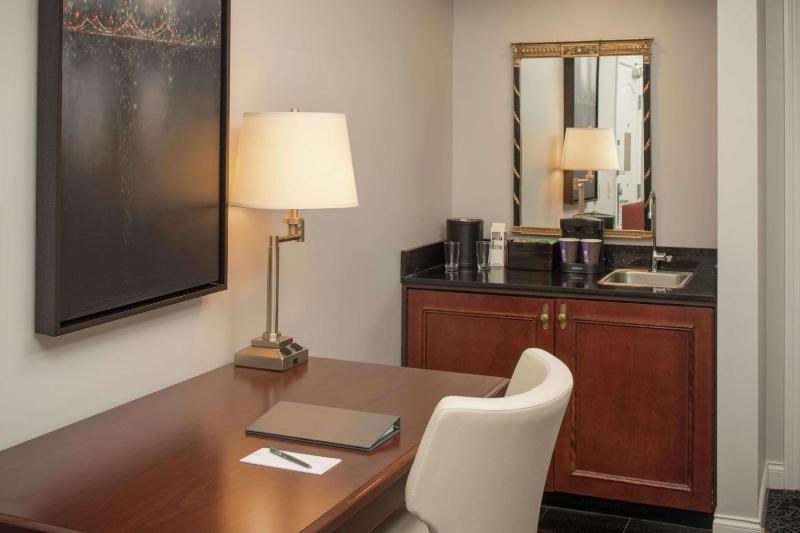 One-Bedroom King Suite image 3