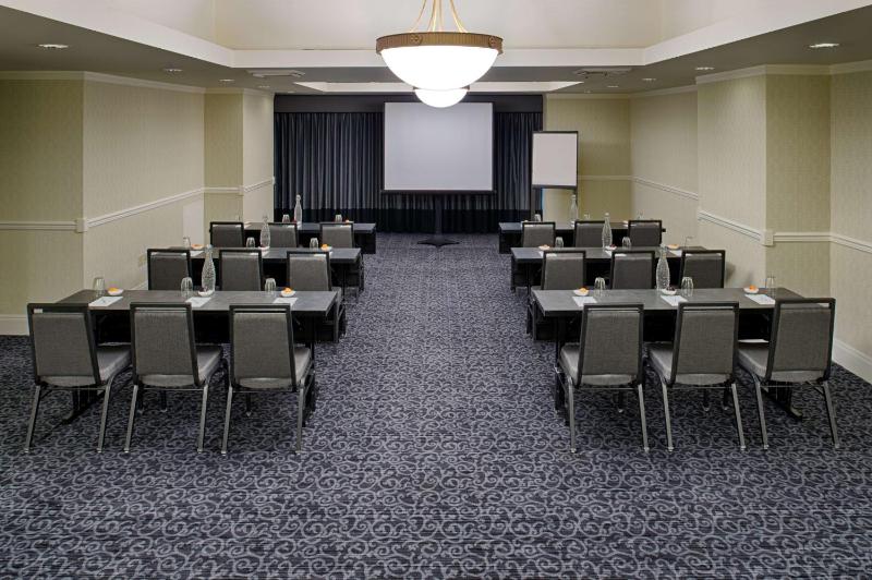 Embassy Suites by Hilton Portland-Downtown - image 42