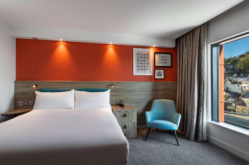 King Room image 4