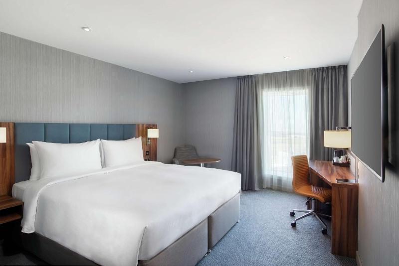 King Room image 3