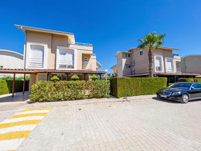 Villa with Private Pool image 4