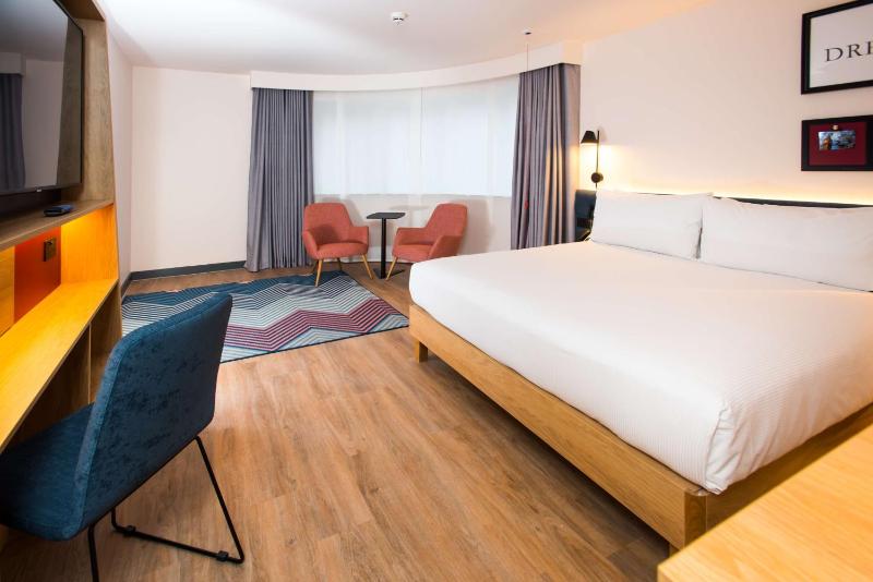 King Room - Mobility Accessible  image 3