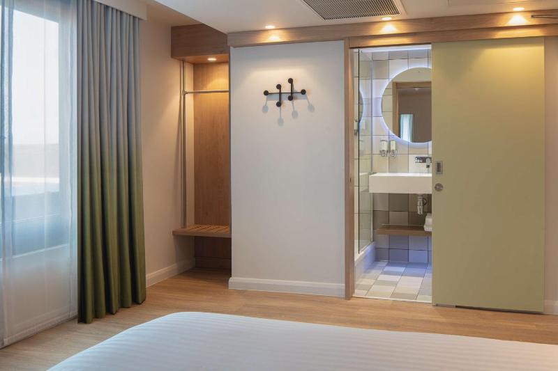 Family Connecting Rooms image 3