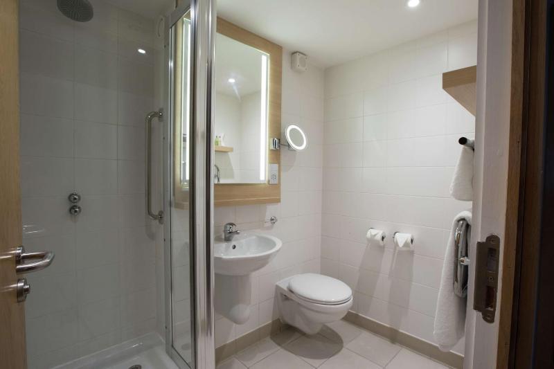 DoubleTree by Hilton Coventry Building Society Arena - image 8
