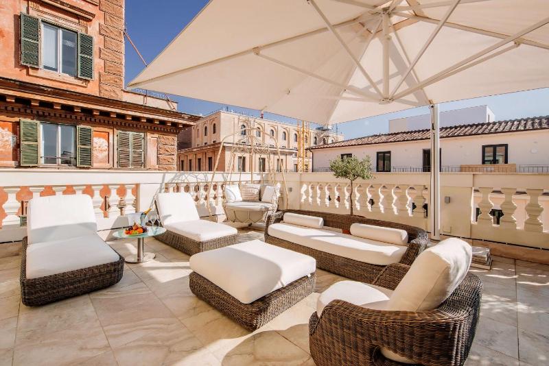 Prestige King Room with Terrace image 1