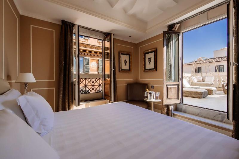 Prestige King Room with Terrace image 3