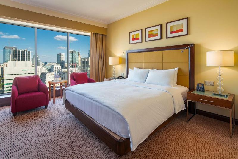 Executive Panoramic Suite image 4