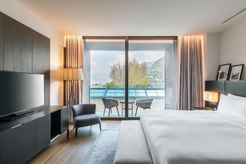 Suite with Balcony and Lake View image 1