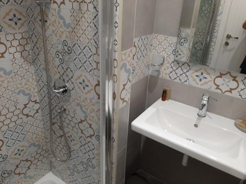 Small Double Room image 1