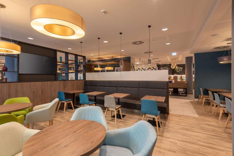 Hampton by Hilton Dusseldorf City Centre - image 12