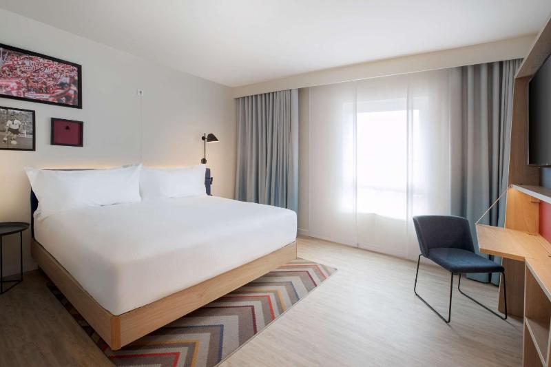 Queen Room - Mobility Access image 1