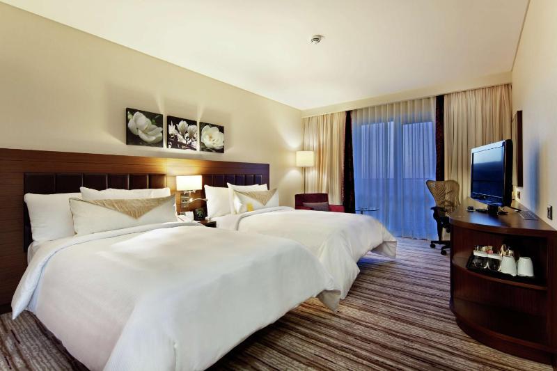 Twin Room image 3