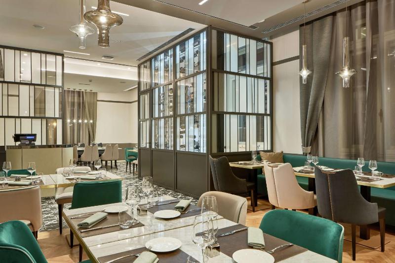 DoubleTree by Hilton Trieste - image 11