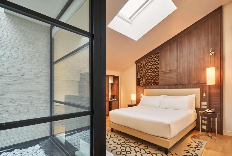 Junior Suite image 1