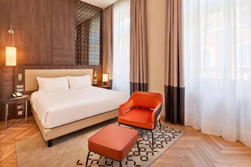 King Guest Room image 3