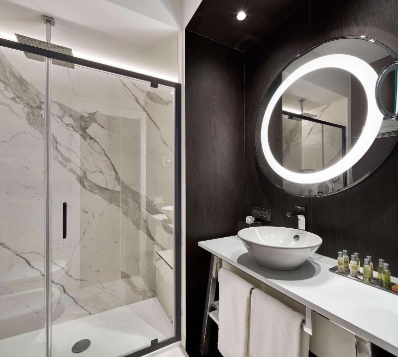 DoubleTree by Hilton Trieste - image 18