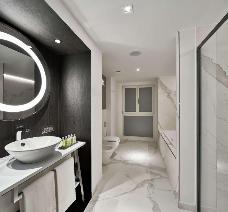 DoubleTree by Hilton Trieste - image 45