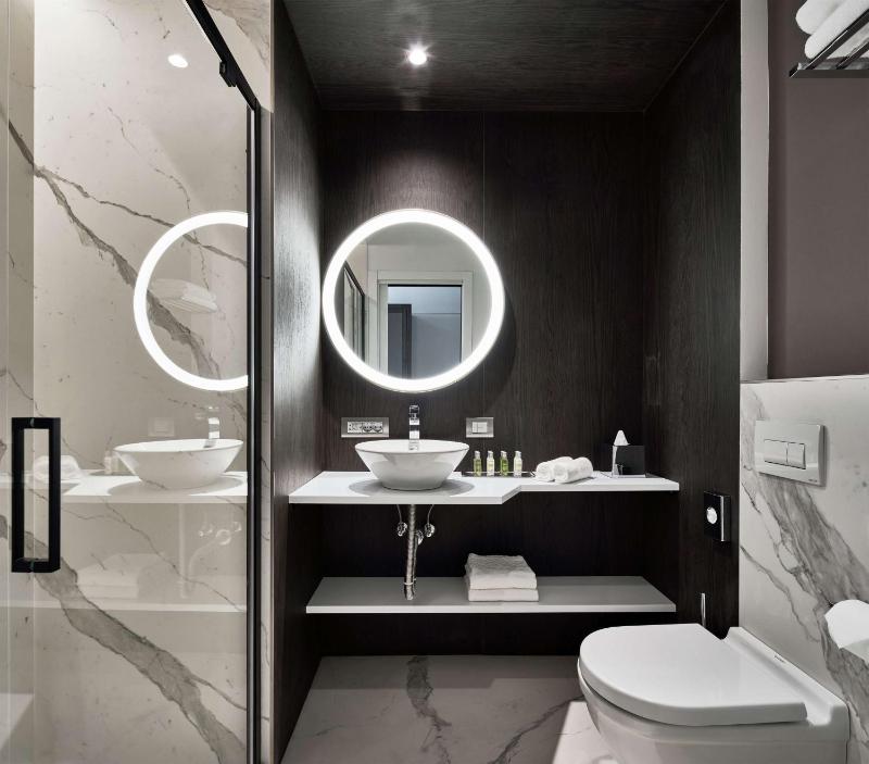 DoubleTree by Hilton Trieste - image 17