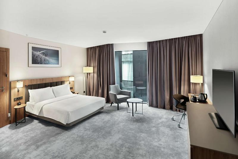 Queen Room - Mobility Access image 3